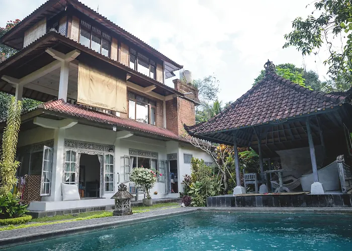 1111 Villa Ganesh Resort